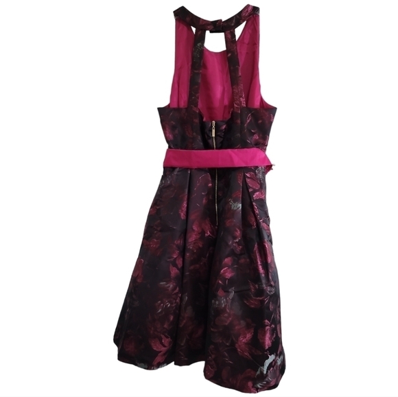 NWT Eliza J Black Pink Floral Fit and Flare Dress 14 Open Back Sash and Pockets - Picture 5 of 9